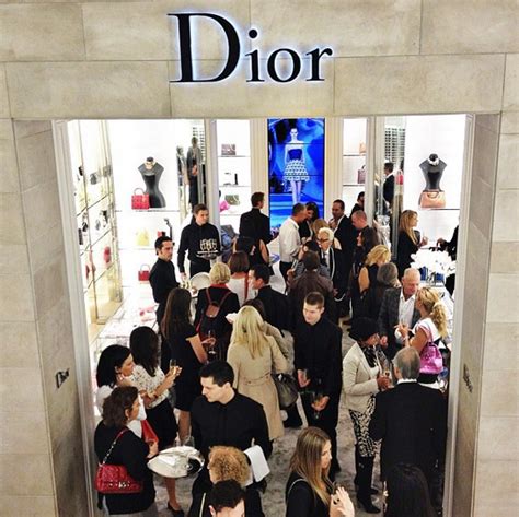 dior montreal hours